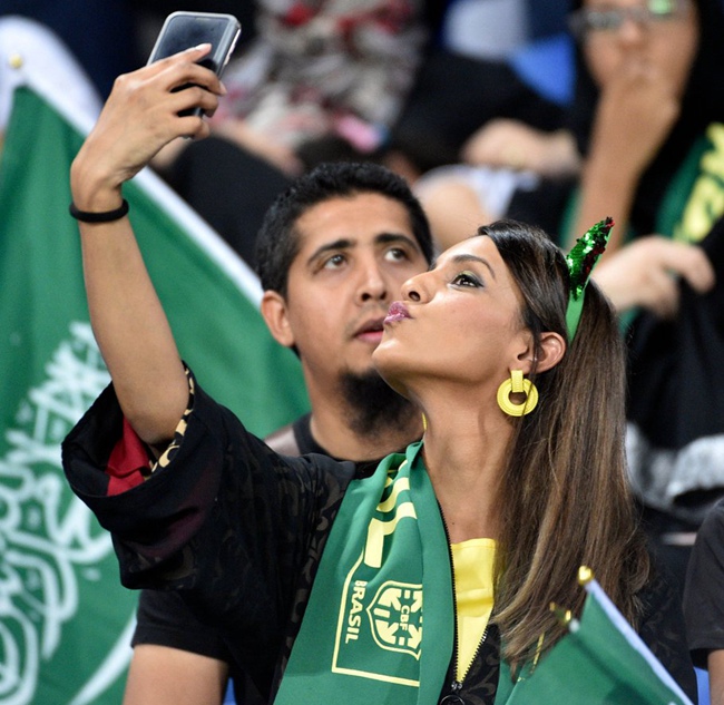 爱游戏中国-内马尔在FPX比赛中出色防守赛前曼城备战足总杯，Ming在掘金比赛中连败看傻球迷