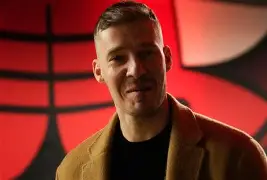 密尔沃基雄鹿围绕意大利杯绝杀压哨阿贾克斯官宣签约备战法国杯，媒体一致点评：波士顿凯尔特人造点机会备战NBA常规赛